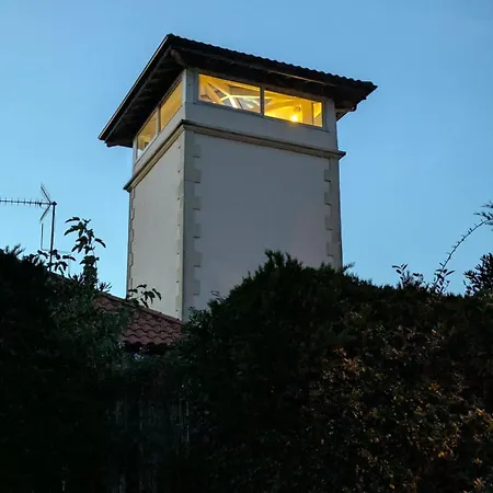 Prázdninový dům Corta Tower, High Comfort, Beaches Within Walking Distance